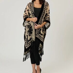 We The Free Black and Cream Patterned Kimono